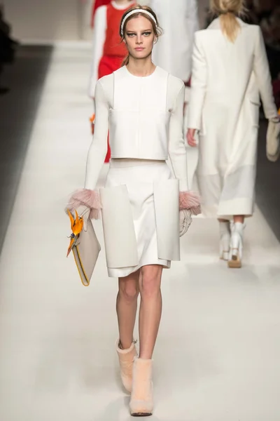 Look 6